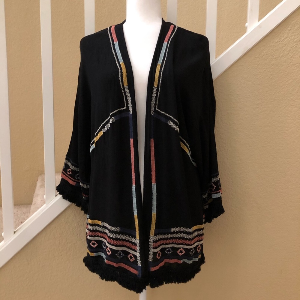 Knox Rose black 100%Rayon embroidered kimono